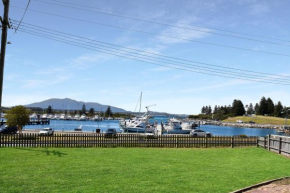 64 Lamont Bermagui